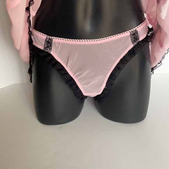 La Senza ,Pink and black négligée set, size medium - Picture 4 of 10